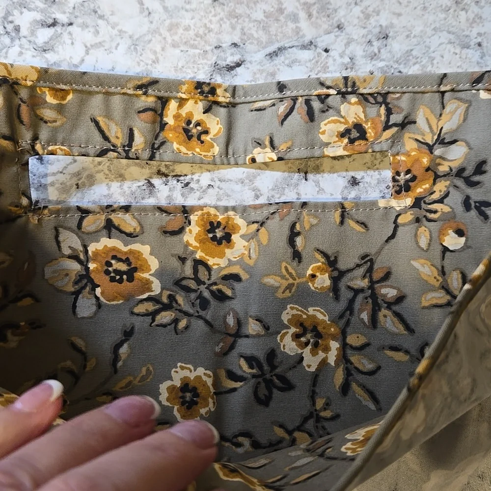 New Longaberger Medium Wall Pocket Khaki Floral Liner